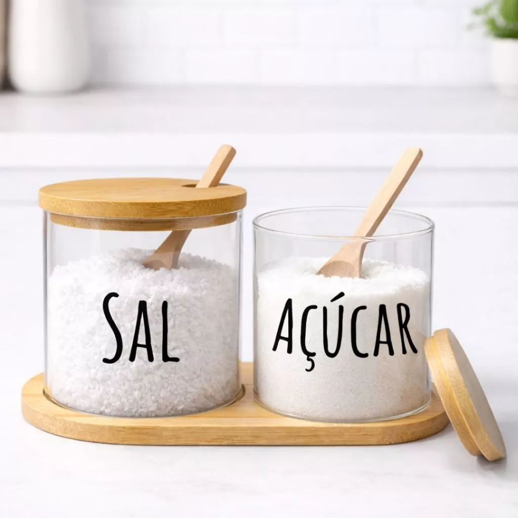Kit Saleiro e Acucareiro de Vidro com Tampa de Bambu e Bandeia com Colher
